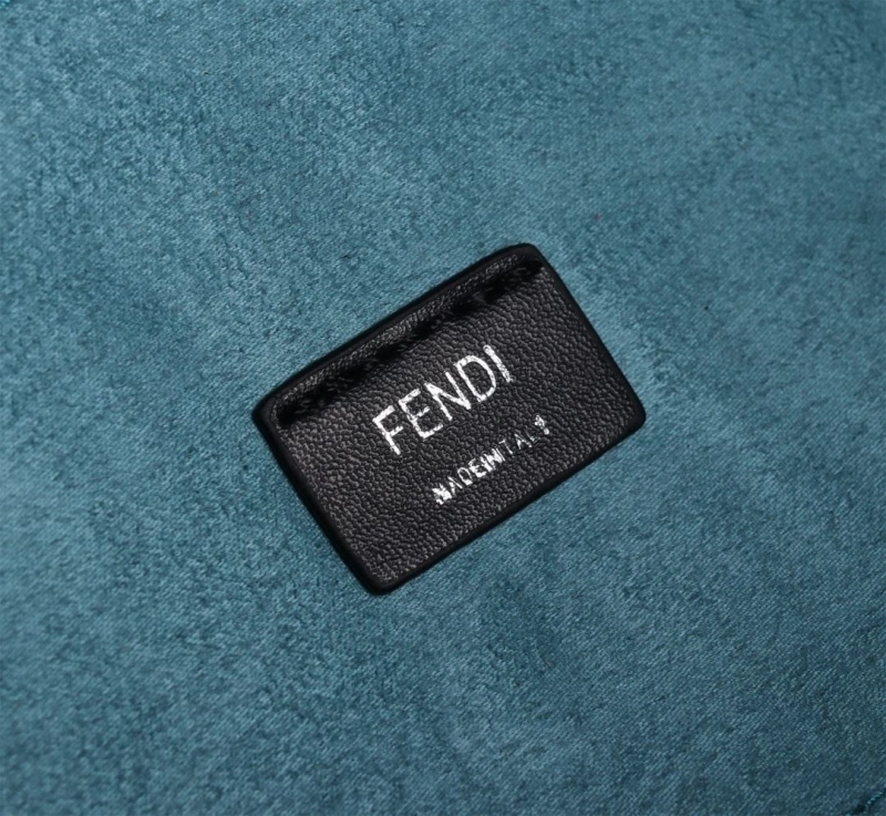 Fendi Shopping Bags 4220-0238