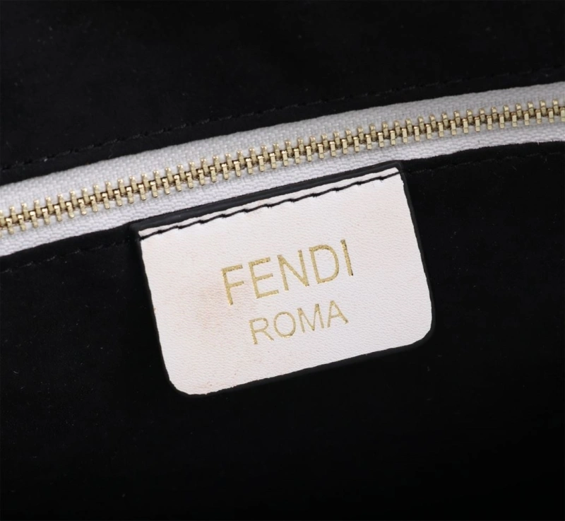 Fendi Shopping Bags 4220-0253