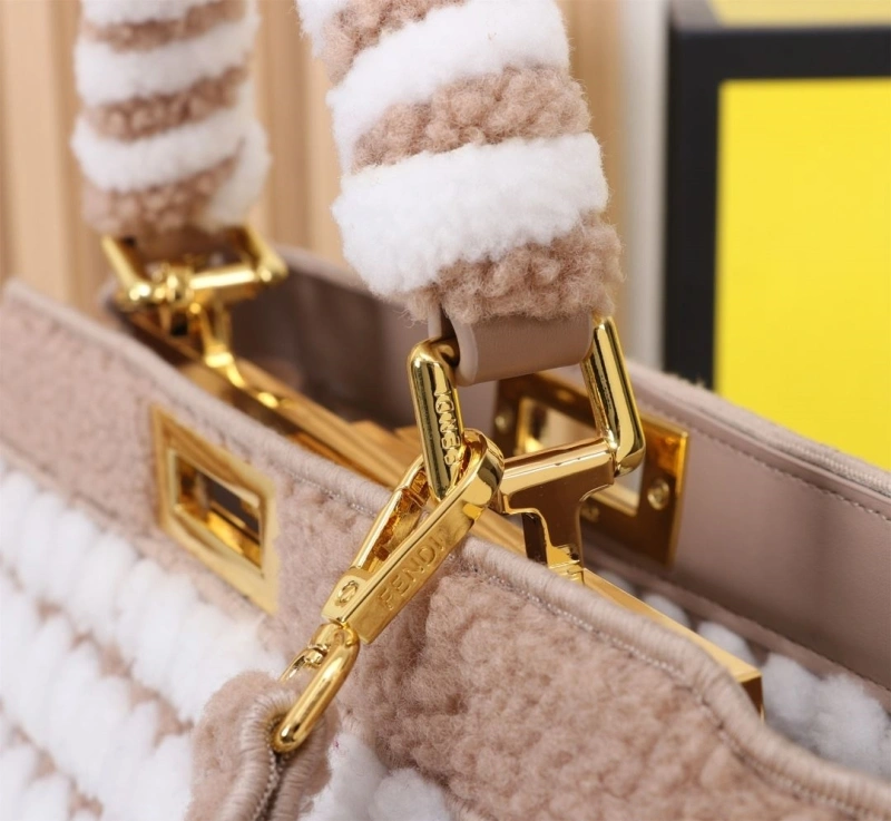 Fendi Shopping Bags 4220-0254