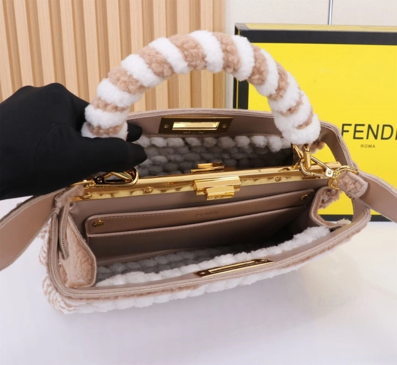 Fendi Shopping Bags 4220-0254