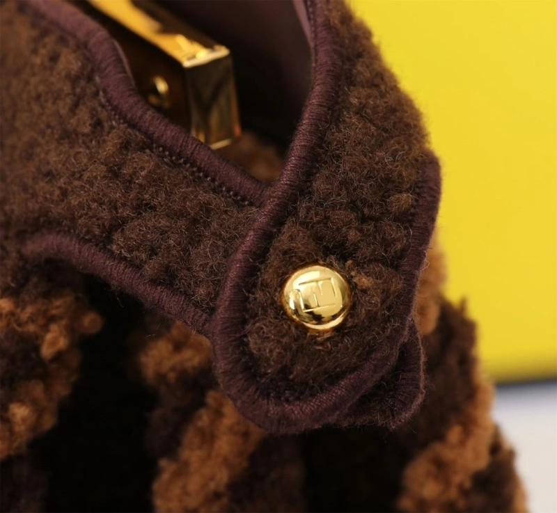 Fendi Shopping Bags 4220-0255