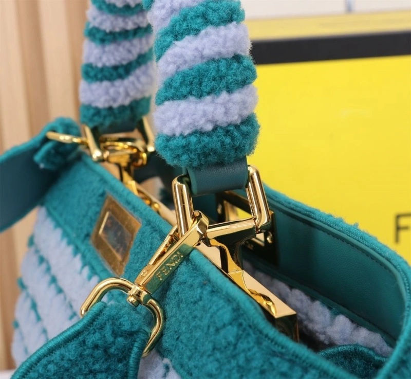 Fendi Shopping Bags 4220-0256