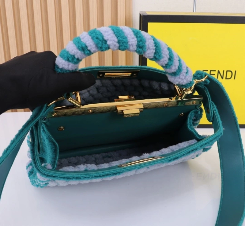 Fendi Shopping Bags 4220-0256