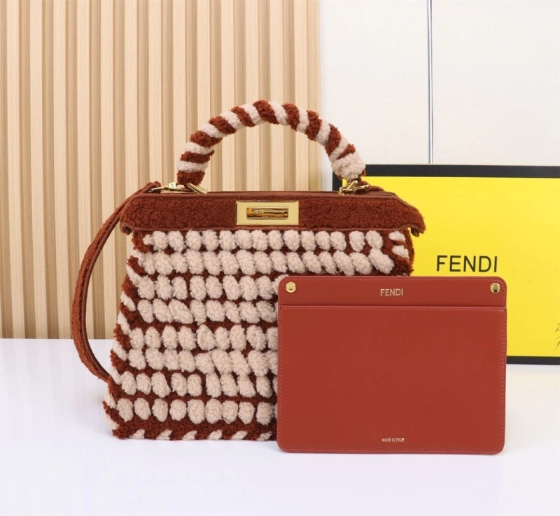 Fendi Shopping Bags 4220-0258