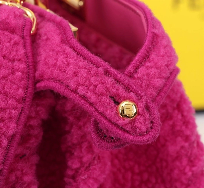 Fendi Shopping Bags 4220-0259