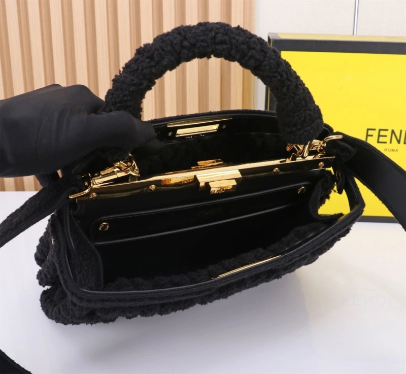 Fendi Shopping Bags 4220-0260