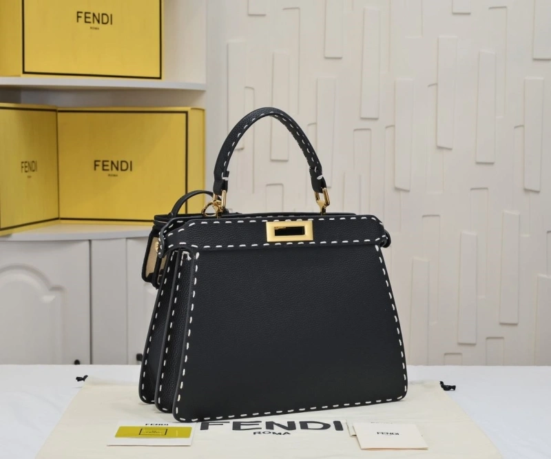 Fendi Shopping Bags 4220-0262