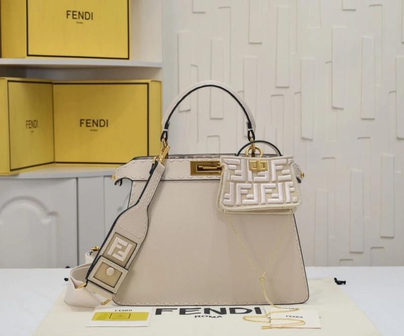 Fendi Shopping Bags 4220-0263