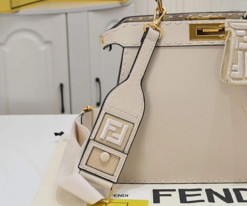 Fendi Shopping Bags 4220-0263