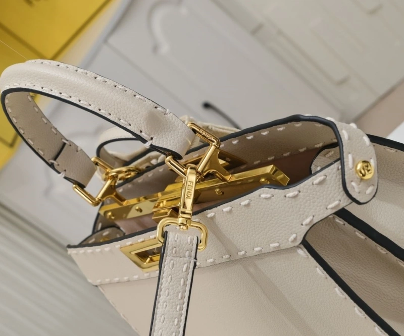 Fendi Shopping Bags 4220-0263