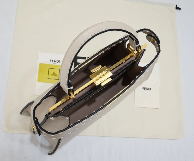 Fendi Shopping Bags 4220-0263