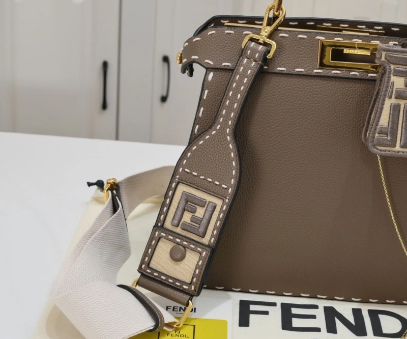 Fendi Shopping Bags 4220-0264