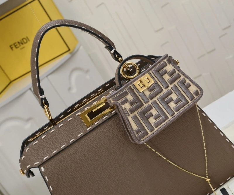Fendi Shopping Bags 4220-0264