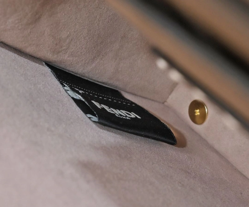 Fendi Shopping Bags 4220-0264