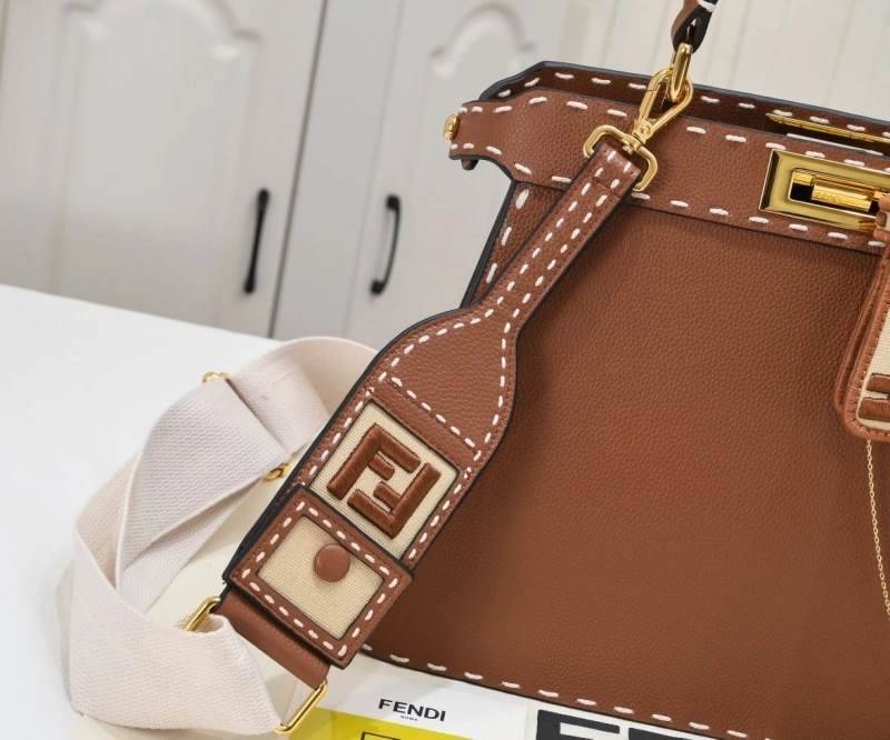 Fendi Shopping Bags 4220-0265