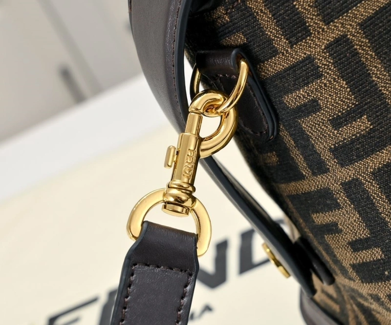 Fendi Shopping Bags 4220-0267