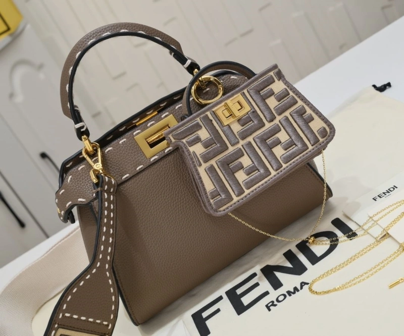Fendi Shopping Bags 4220-0269