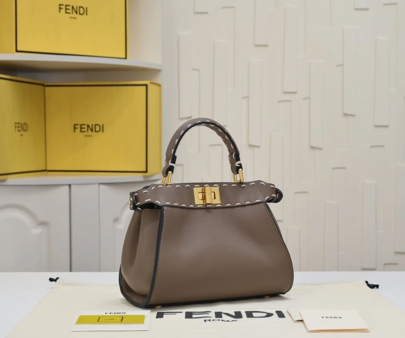 Fendi Shopping Bags 4220-0269