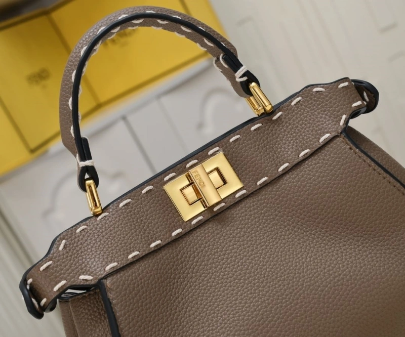 Fendi Shopping Bags 4220-0269