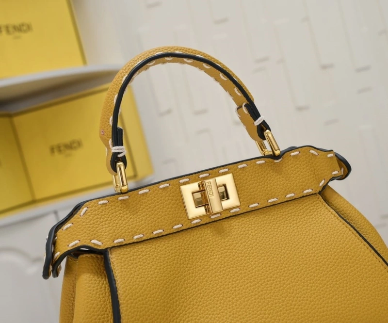 Fendi Shopping Bags 4220-0270
