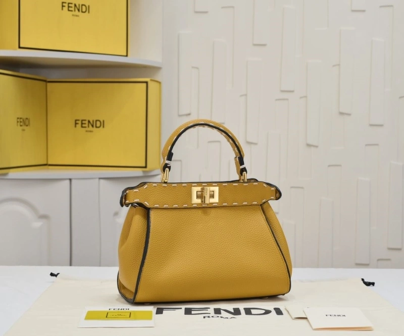 Fendi Shopping Bags 4220-0270