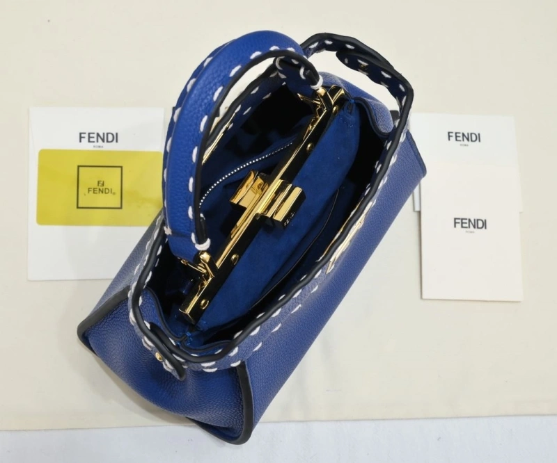 Fendi Shopping Bags 4220-0272