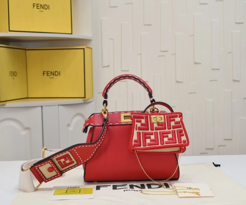 Fendi Shopping Bags 4220-0273