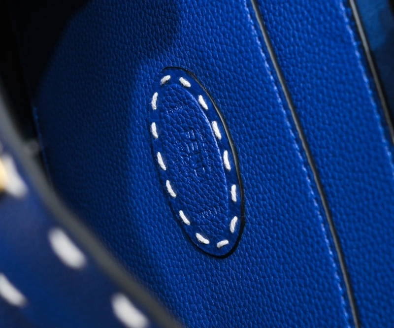 Fendi Shopping Bags 4220-0275