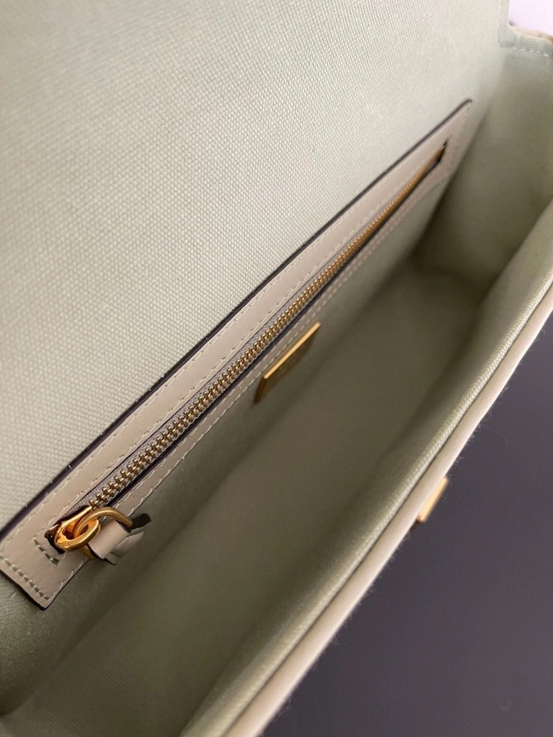 Fendi Satchel Bags 4220-0285