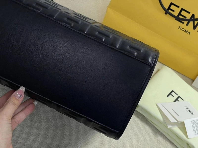 Fendi Shopping Bags 4220-0288