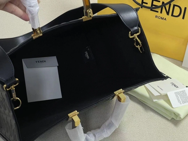 Fendi Shopping Bags 4220-0288