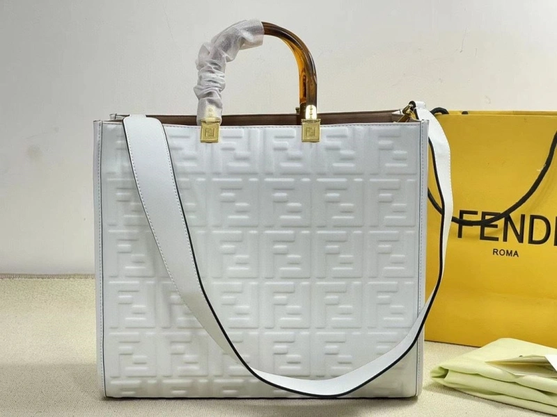 Fendi Shopping Bags 4220-0289