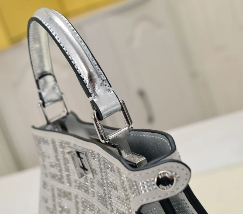 Fendi Top Handle Bags 4220-0311