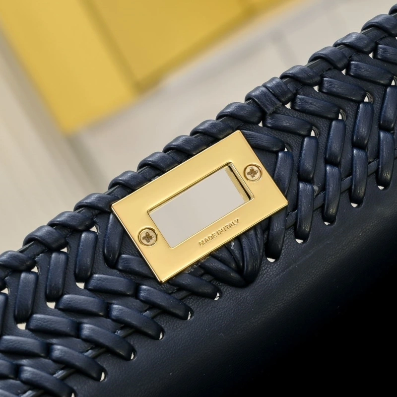 Fendi Top Handle Bags 4220-0323