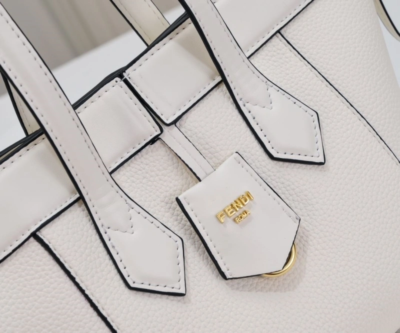 Fendi Shopping Bags 4220-0333