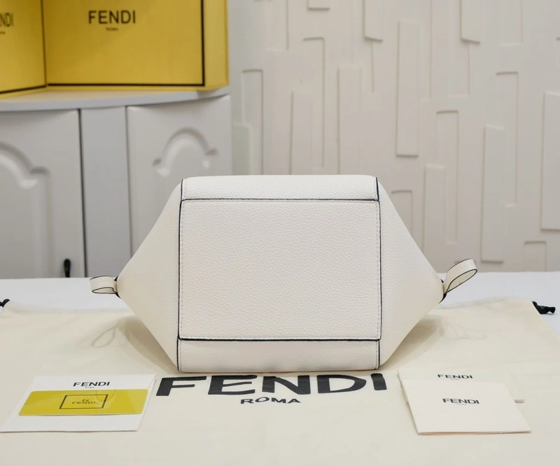 Fendi Shopping Bags 4220-0333