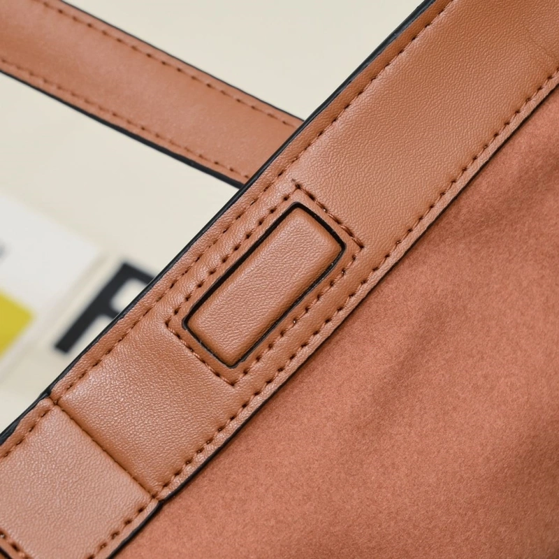 Fendi Shopping Bags 4220-0338