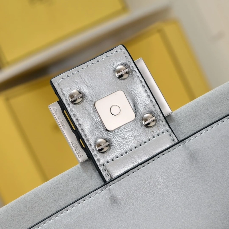 Fendi Top Handle Bags 4220A-0011