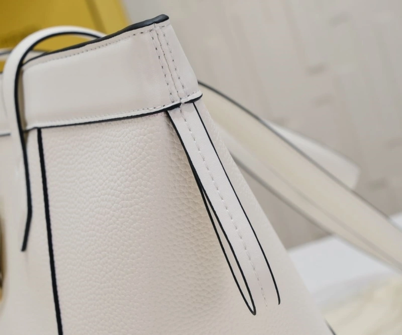 Fendi Shopping Bags 4220A-0041