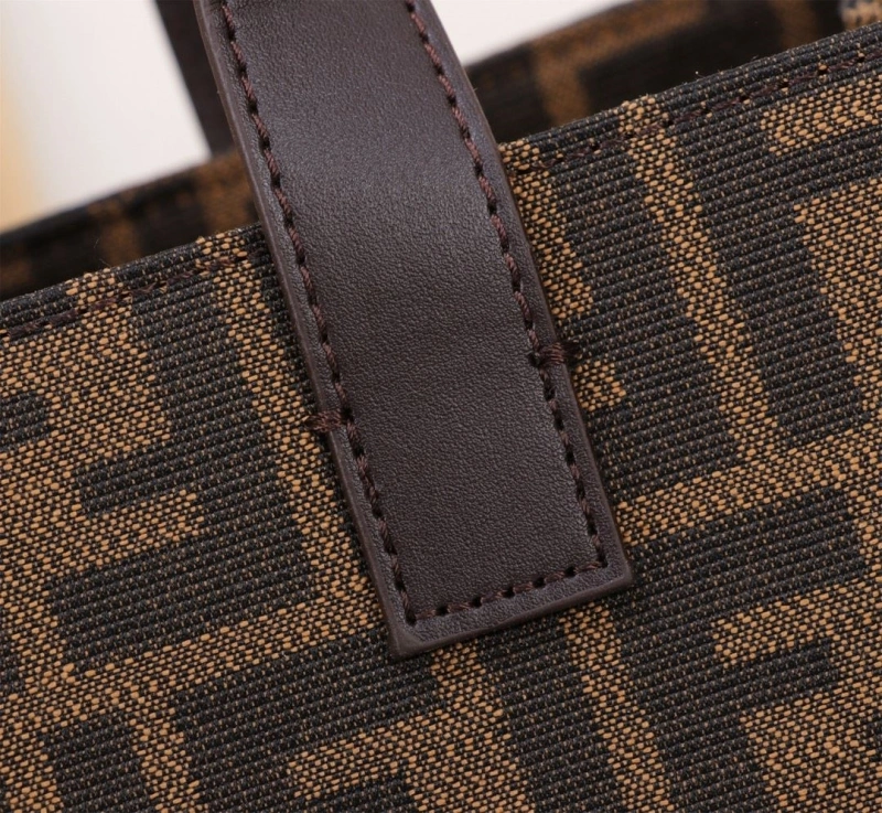 Fendi Shopping Bags 4220A-0052