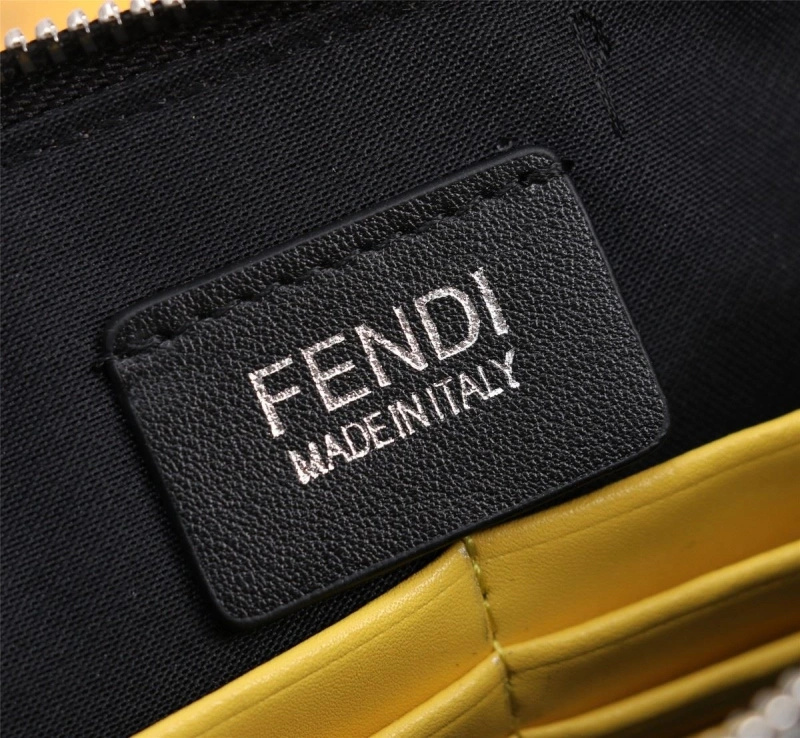 Fendi Cluth Bags 4220A-0110