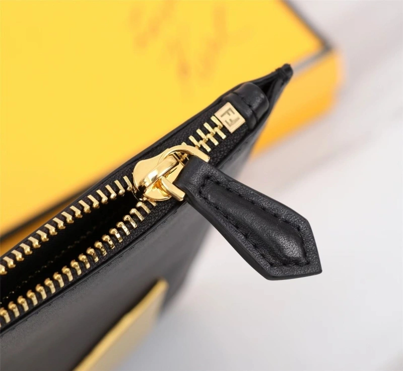 Fendi Cluth Bags 4220A-0113