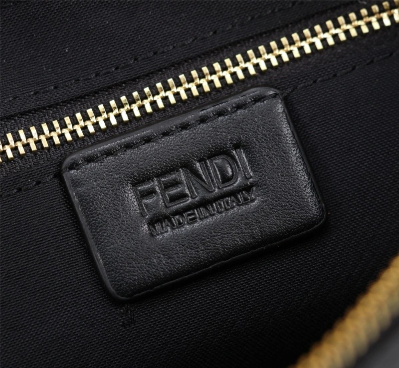 Fendi Cluth Bags 4220A-0113