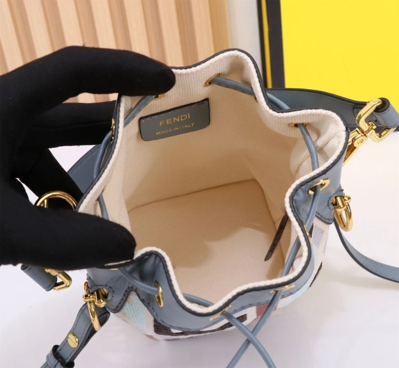 Fendi Bucket Bags 4220A-0228
