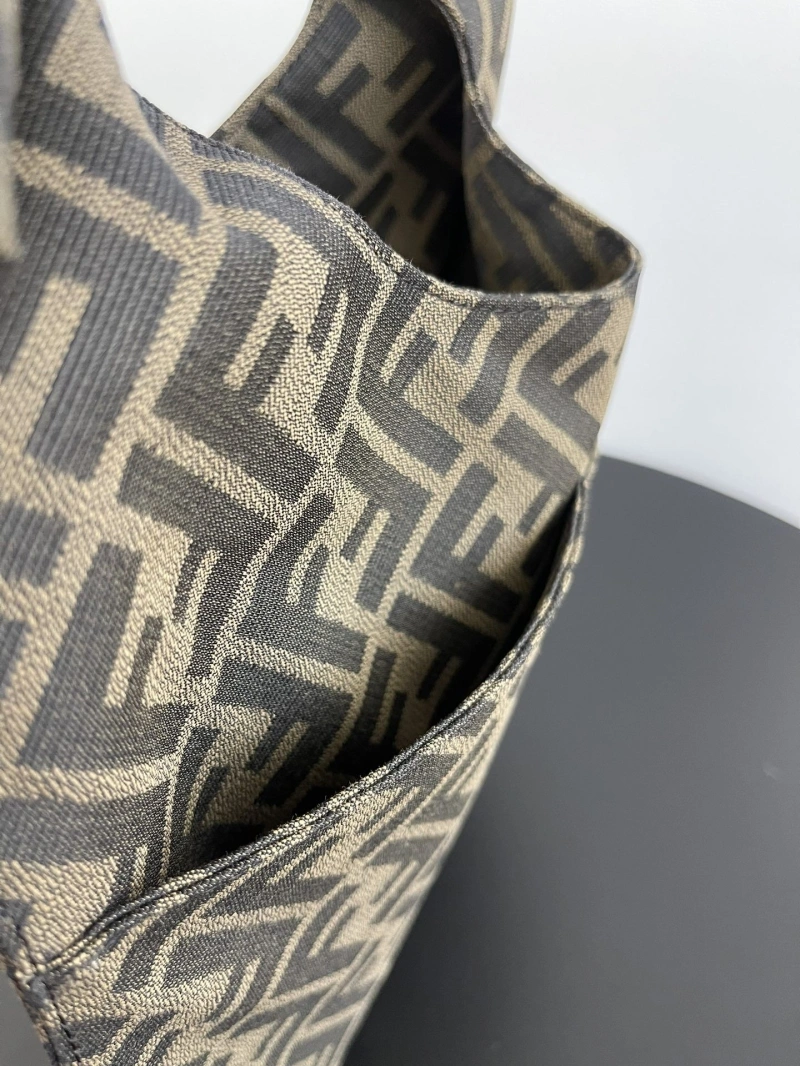 Fendi Top Handle Bags 4220A-0242