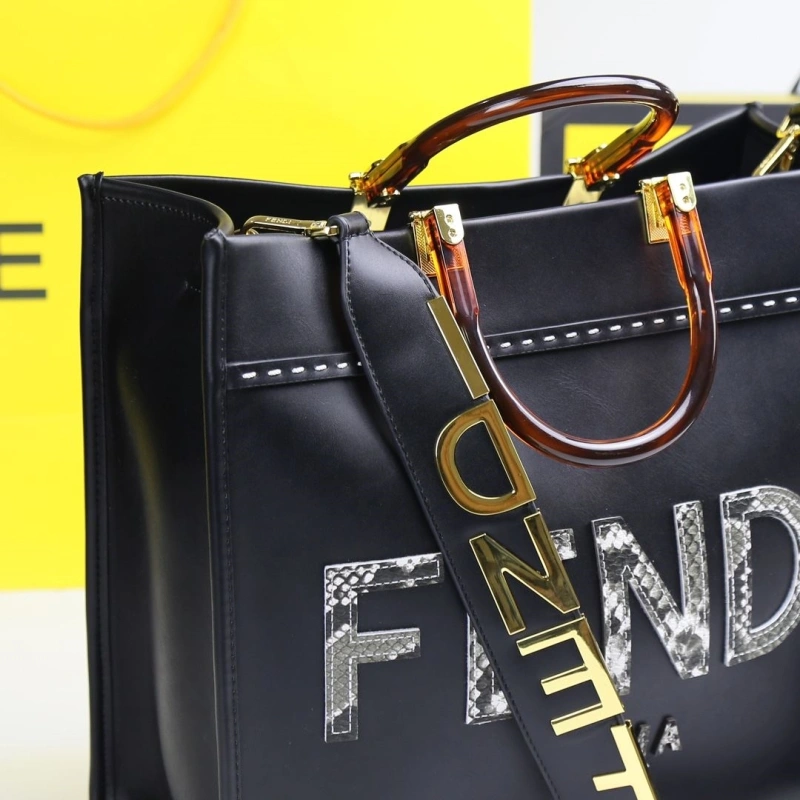 Fendi Shopping Bags 4220A-0300