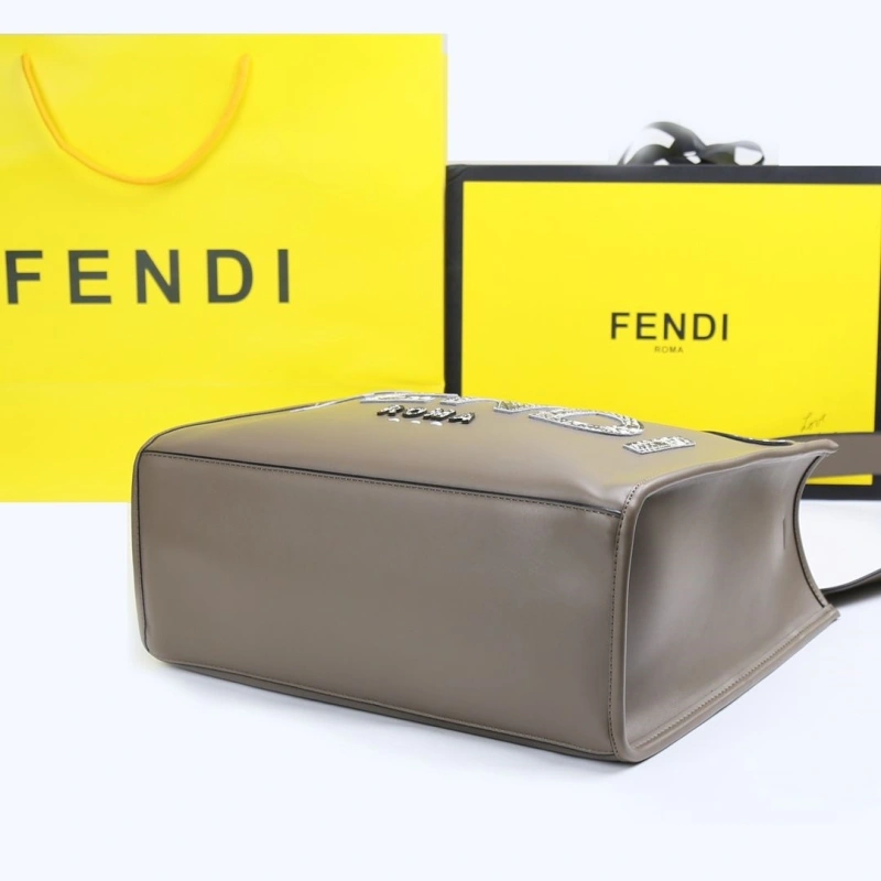 Fendi Shopping Bags 4220A-0301