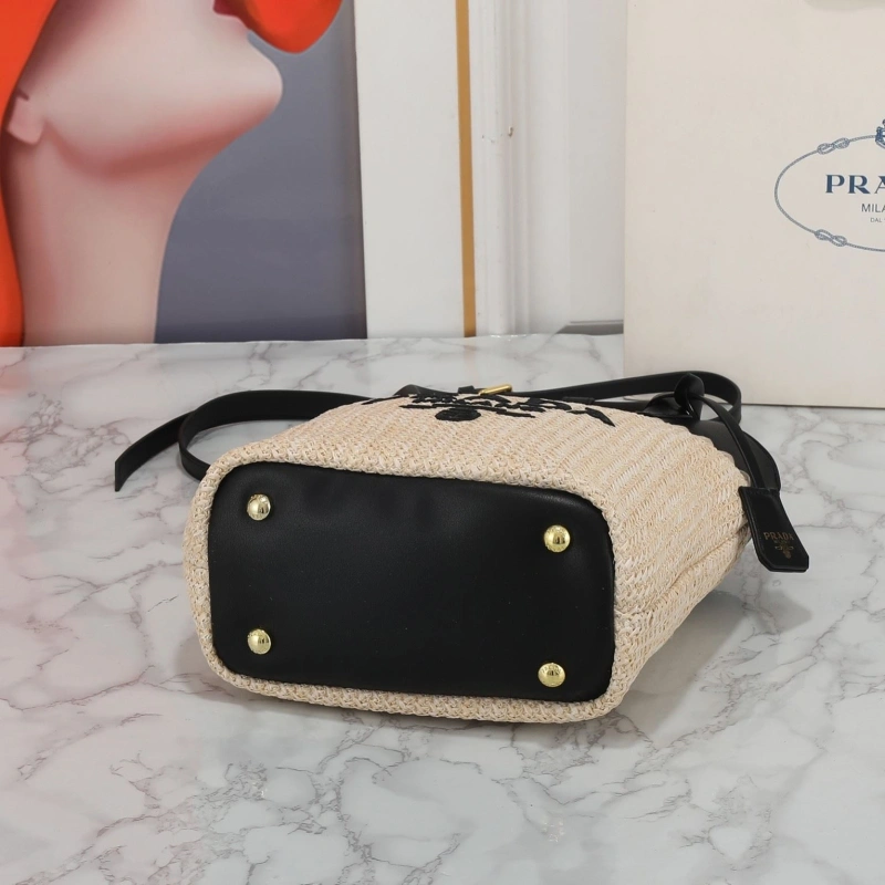 Prada Shopping Bags 4220A-0506