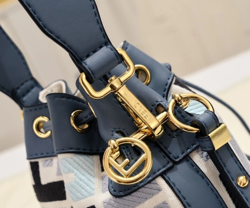 Fendi Bucket Bags 4220A-0522