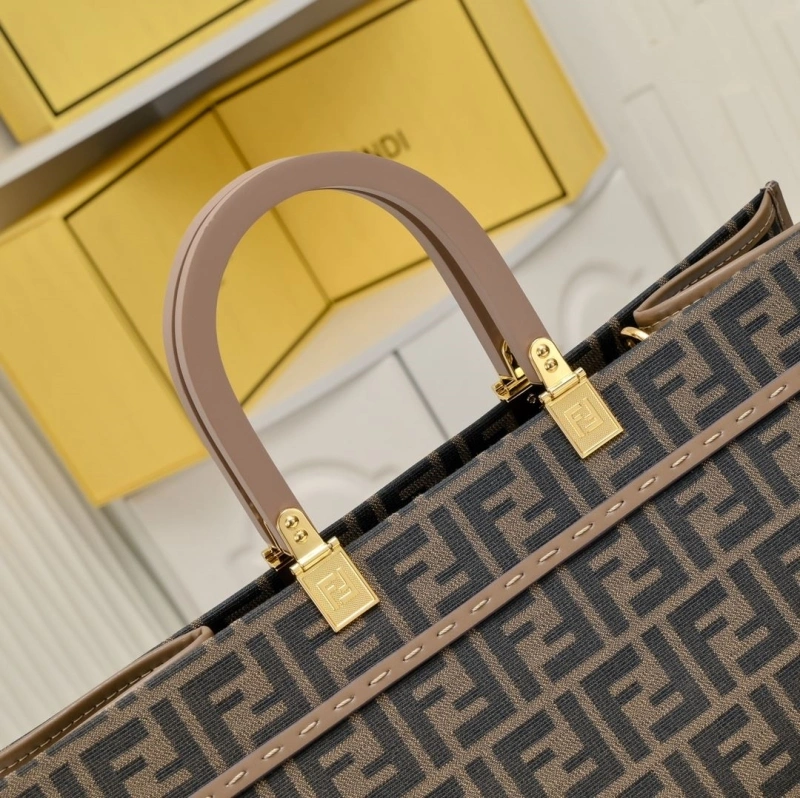 Fendi Shopping Bags 4220A-0532